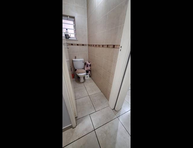 2 BEDROOM APARTMENT FOR SALE IN ESSENWOOD